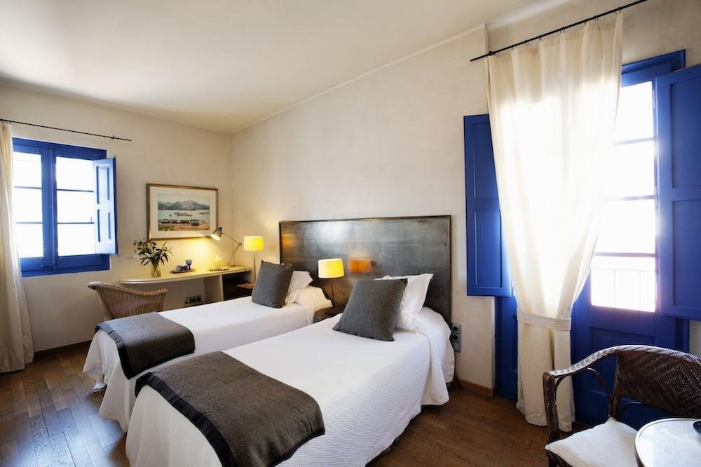 Hostal De La Placa Cabrils Kültér fotó