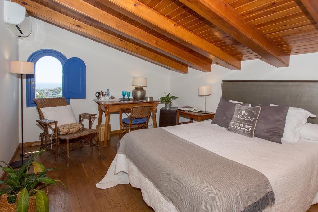 Hostal De La Placa Cabrils Kültér fotó